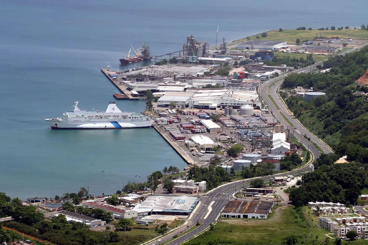 Mayag&uuml;ez Harbour (Puerto Rico) port area on the west coast